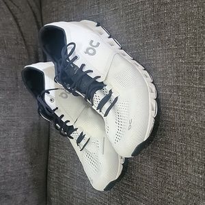 Oncloud X3 Running Shoe